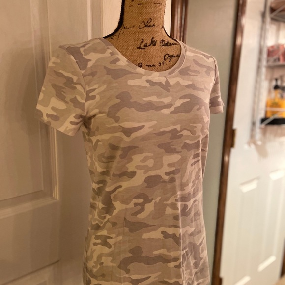 GAP favorite tee gray camo - NWT - Picture 4 of 4